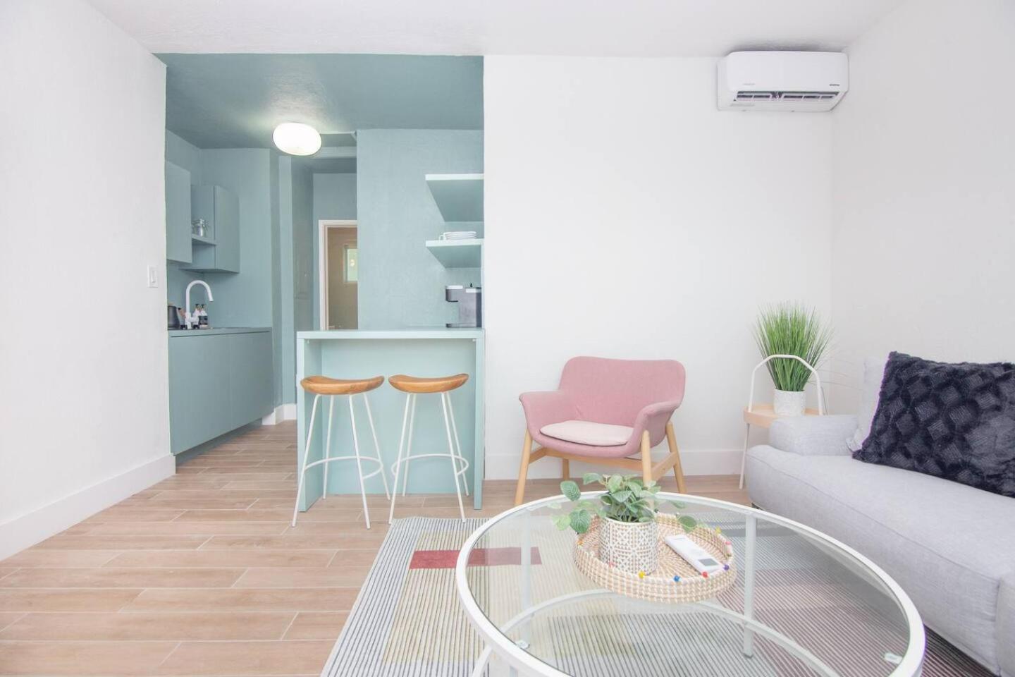 Stylish One Bedroom Apartment In El Portal #4 Маямі Екстер'єр фото